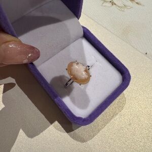 Flower agate stone on 925 silver setting

Adjustable